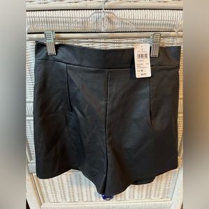 Black hot pants